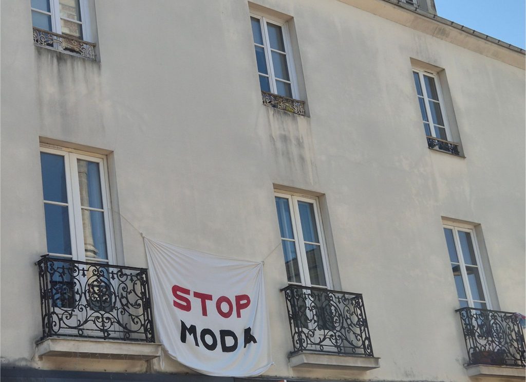 Boîte de Nuit et riverains : Photo STOP MODA Allée de la maison rouge à Nantes