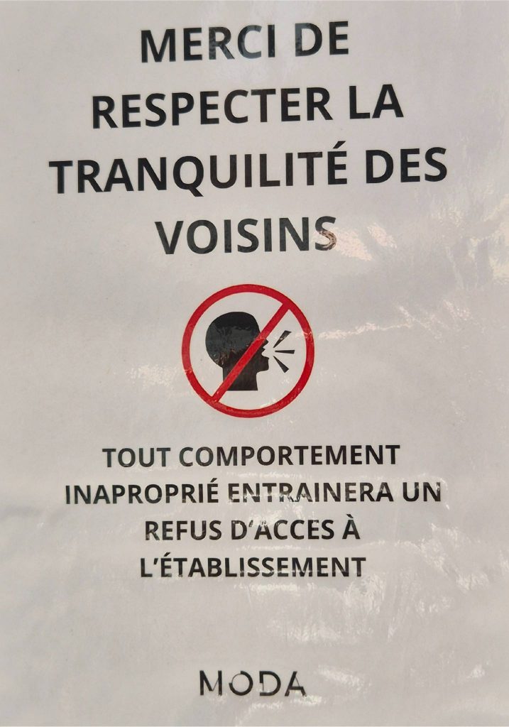 Boîte de Nuit et riverains : l'affichage des boites de nuit